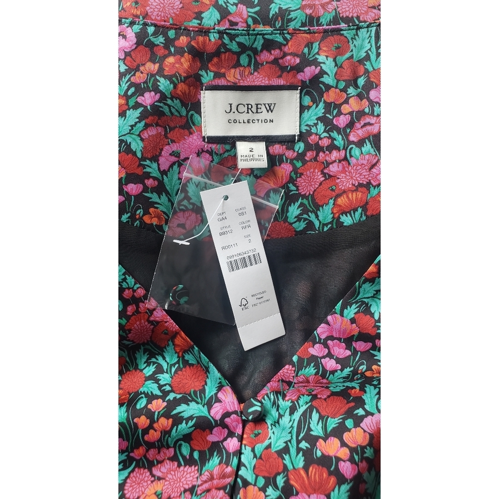 25. J.Crew Drapey puff-sleeve dress in Ratti® Red blooms - Picture 7 of 7